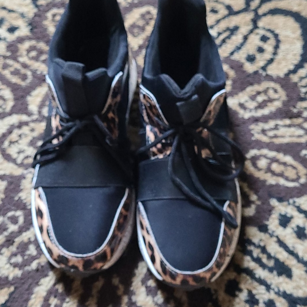 Platform gym shoes